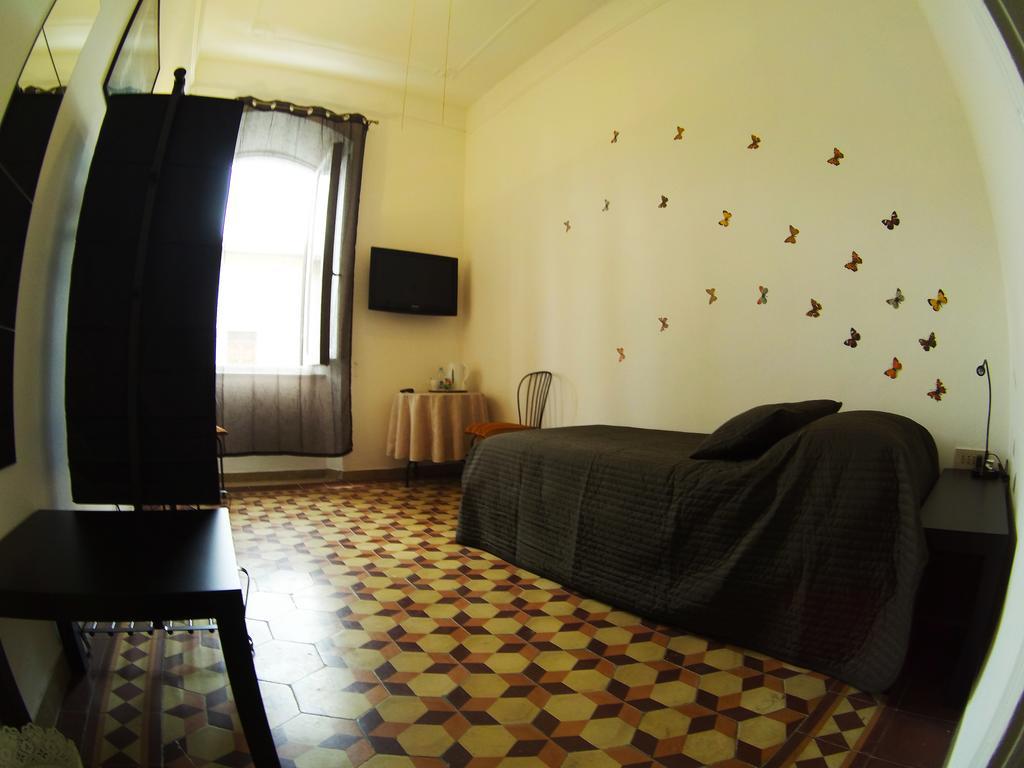 Arena Alfieri B&B Livorno Rom bilde
